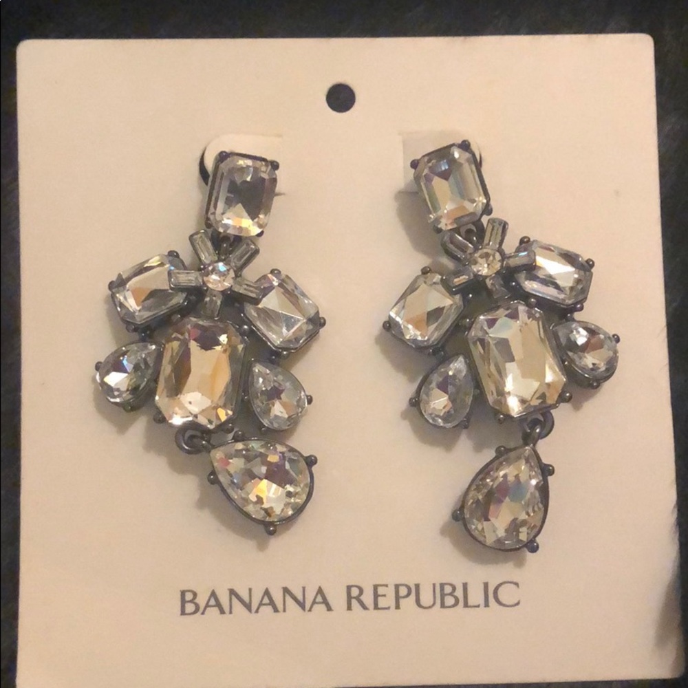 New Banana Republic  rhinestone earings